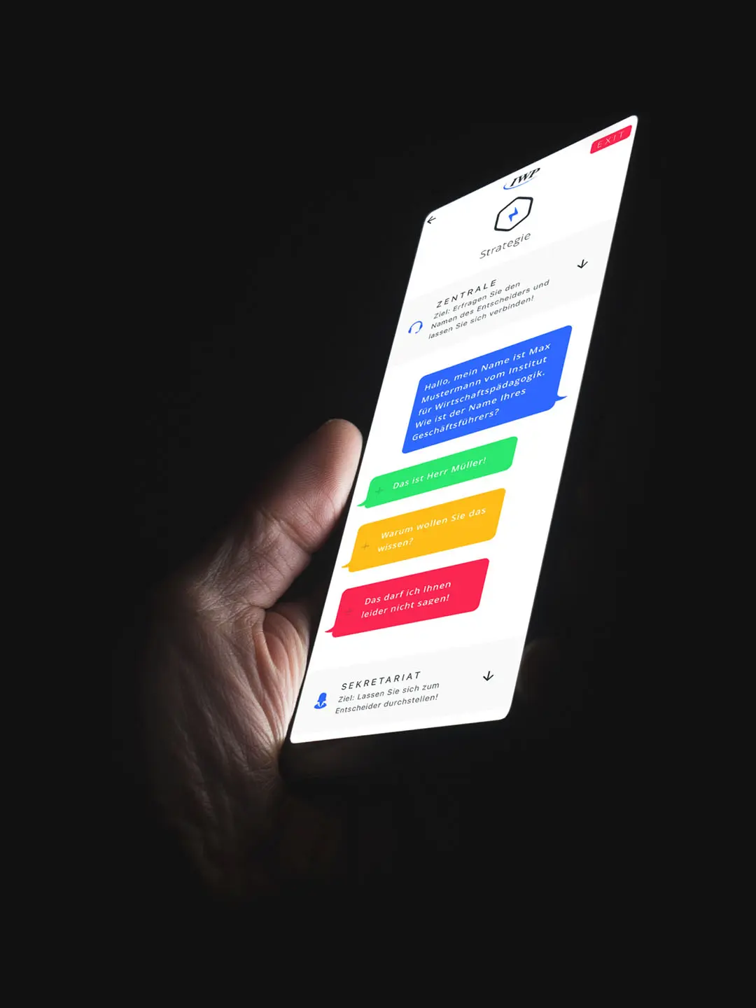 Smartphone gehalten in einer Hand mit einer Konversation über Strategien von IWP.